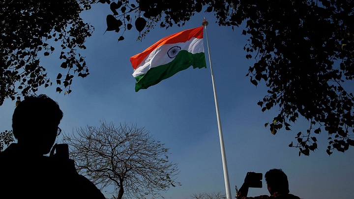 Индия стала четвертой по величине экономикой мира, заявили в Нью-Дели