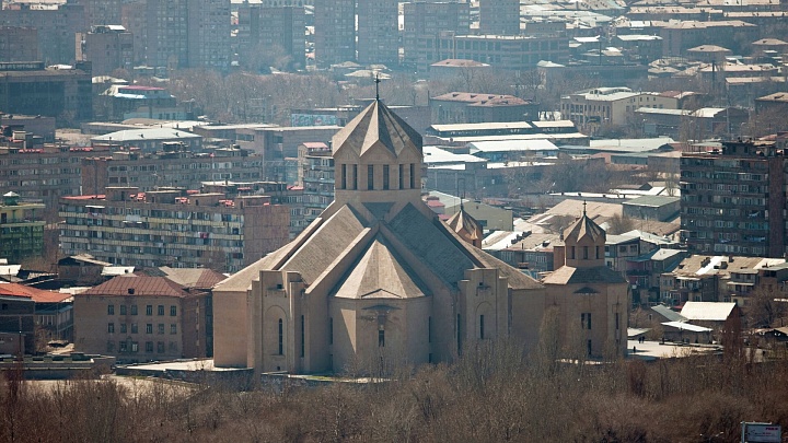 Российская епархия ААЦ осудила антицерковную кампанию армянских властей