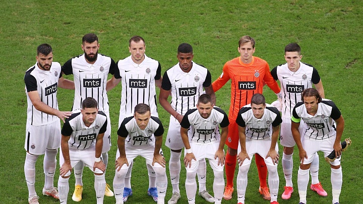 ФК "Партизан" уволил тренера после поражения от "Црвены Звезды"