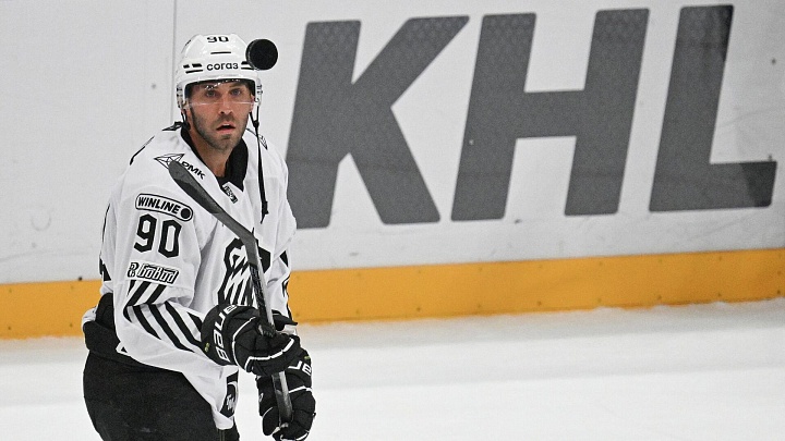 Хоккеистов "Трактора" обвинили в пьяном дебоше