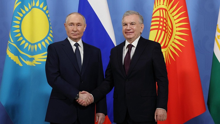 Путин поздравил президента Узбекистана с днём его рождения